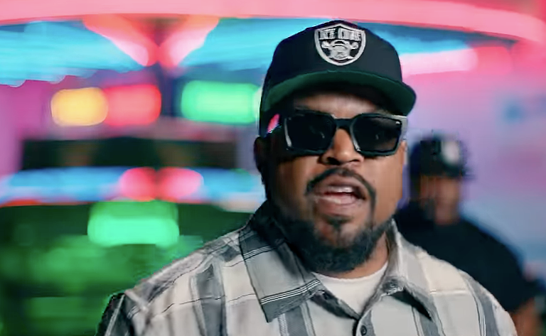 Ice Cube Is Awarded Pandora 2 BILLION Streams Plaque