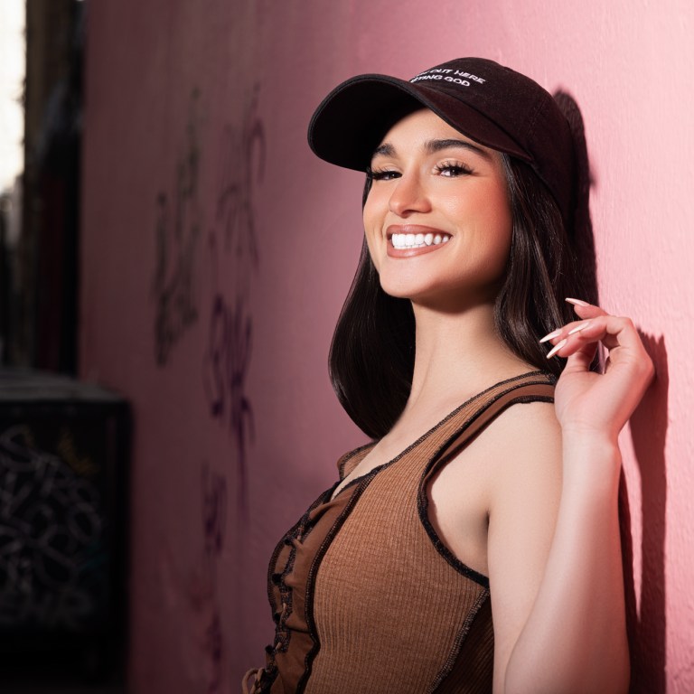 Rising Pop Star Adriana Padilla Stuns with New Anthem, Small Thingz