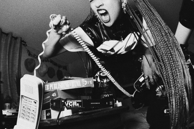 b.kae: Redefining Boundaries with Her Sound & New Single “Jealous”