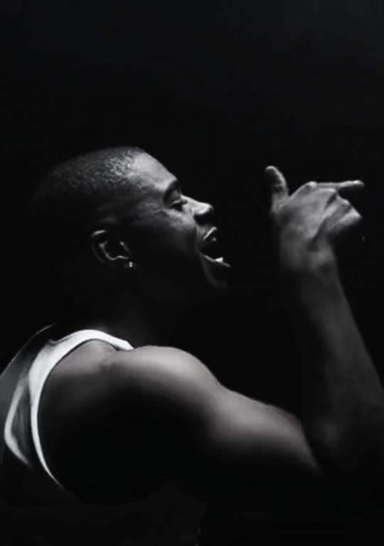 Ian Kelly Taps into His Confident Bag on New Single + Visual “OKAY”