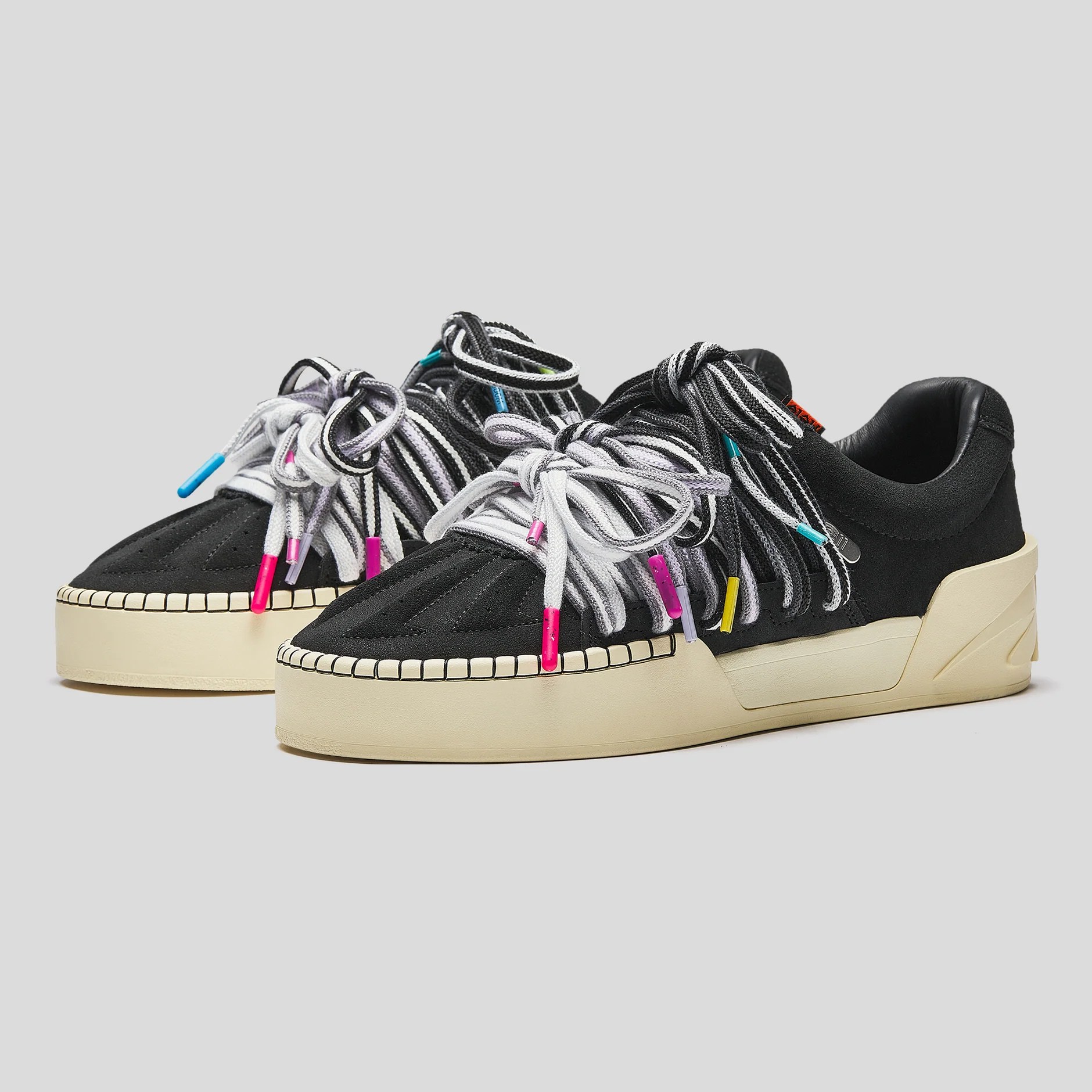 ANTA Hela Style Roots Black Media 3 1880x